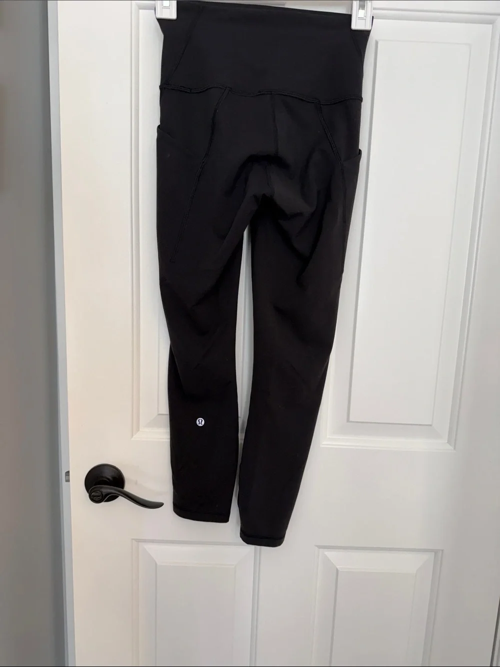 Lululemon Wunder Train High-Rise Crop 23” w/ Pockets Size 4 Black